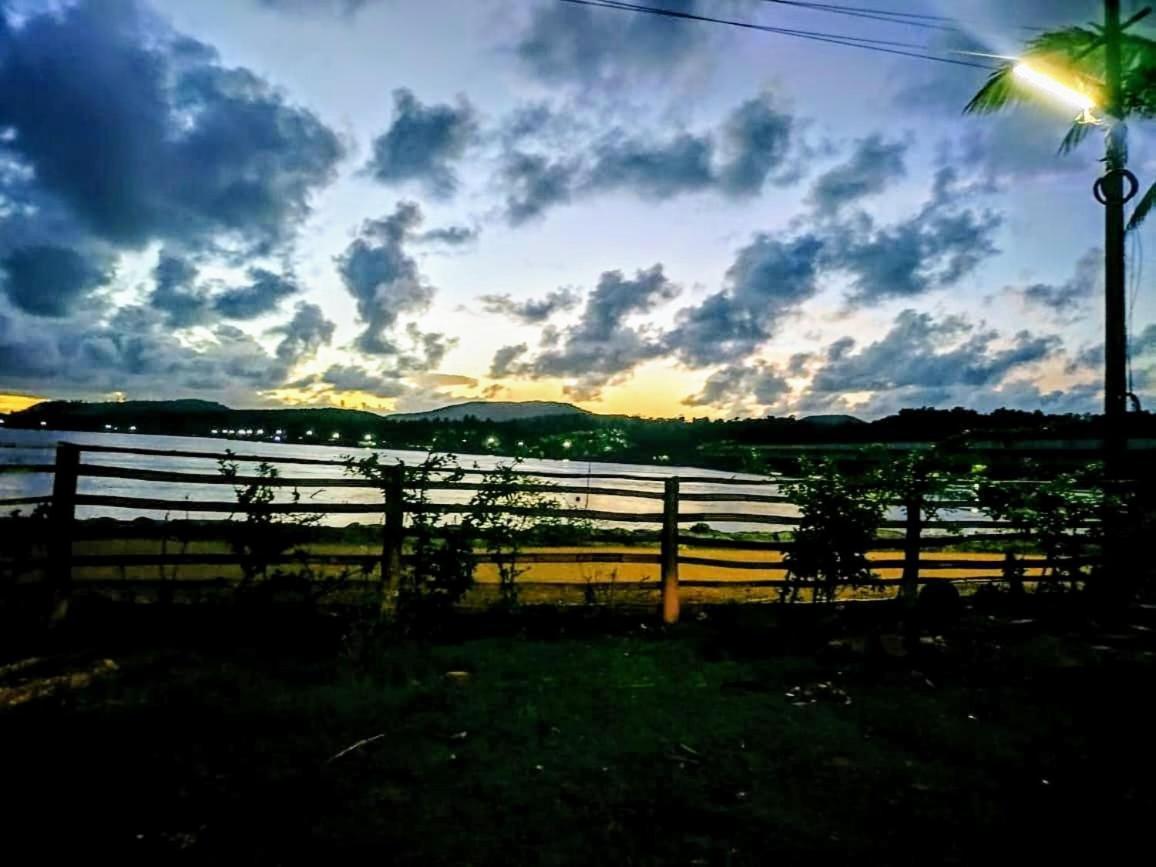 גוקרנה Riverstone Riverfront Stay מראה חיצוני תמונה